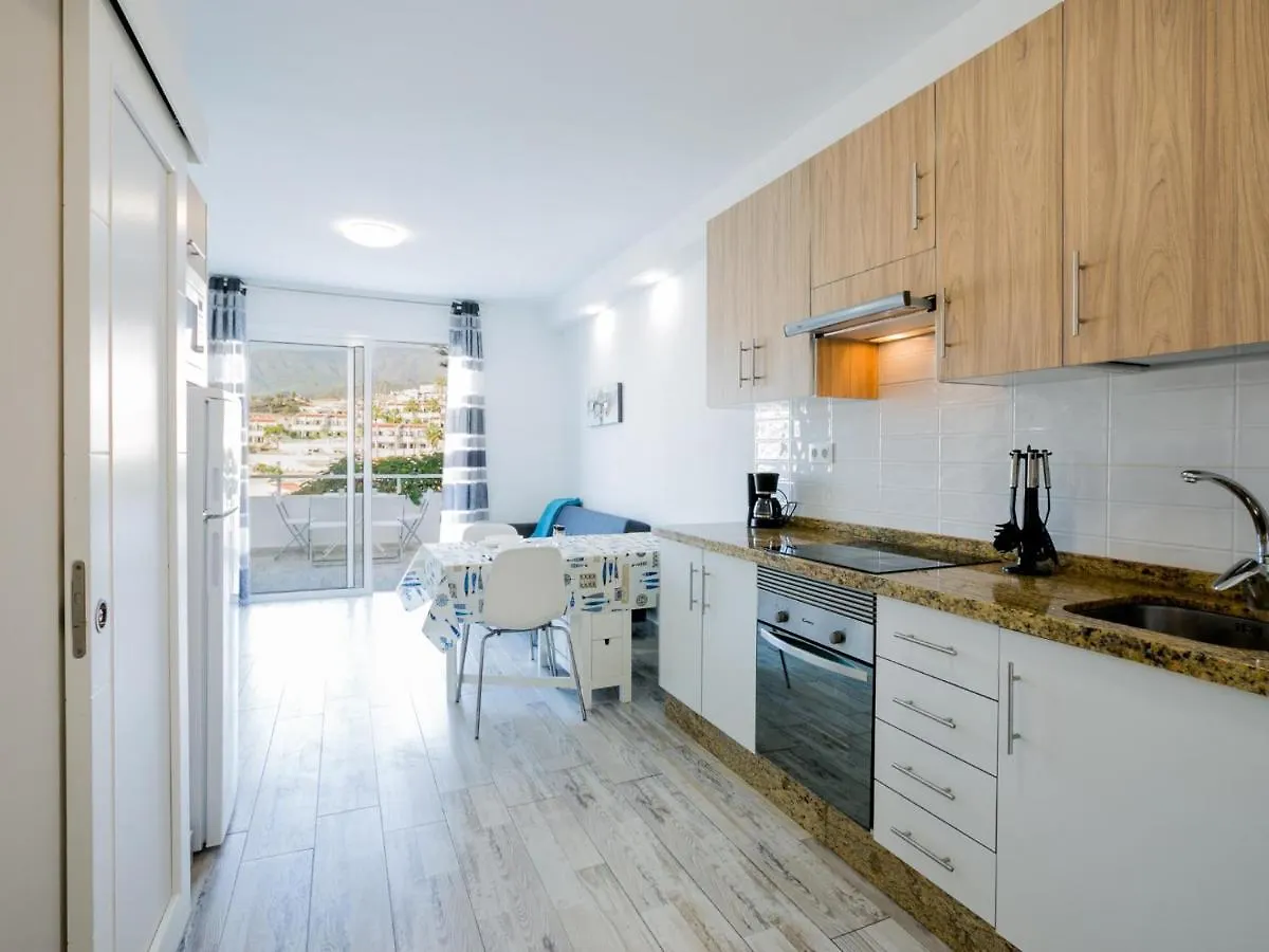 아파트 480 A Island Village With Terrace View And Wifi 아데제